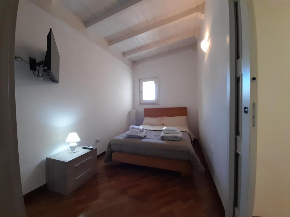 Ferienwohnung Dimora Emilia Lecce Exterior foto