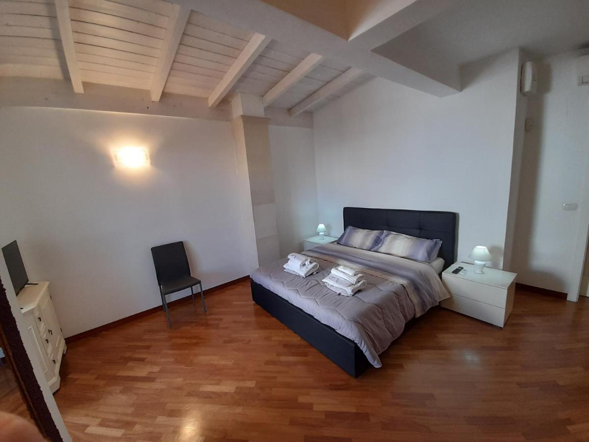 Ferienwohnung Dimora Emilia Lecce Exterior foto