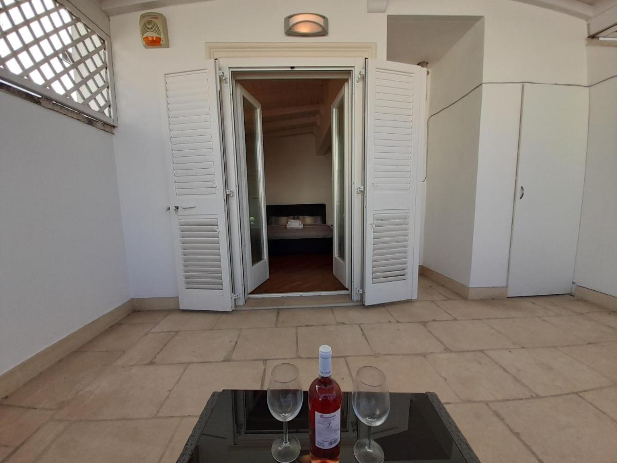 Ferienwohnung Dimora Emilia Lecce Exterior foto